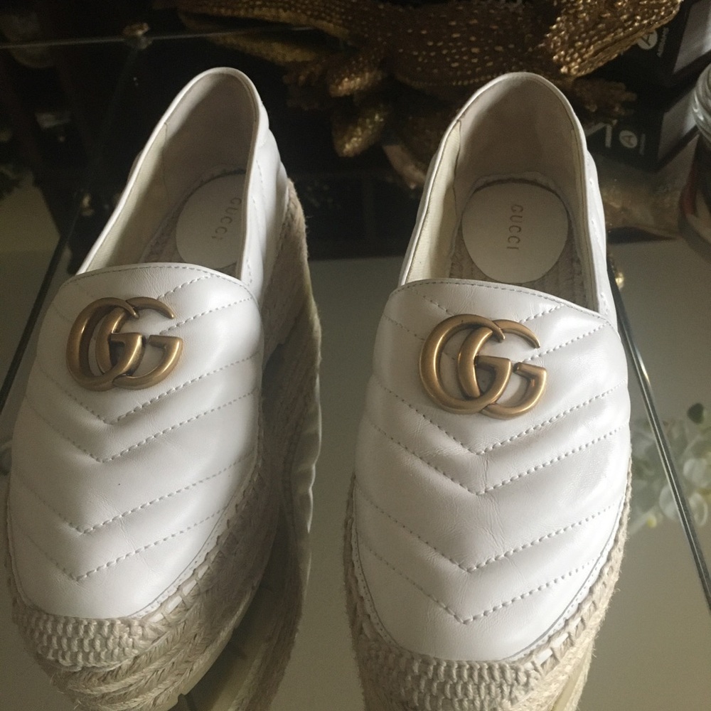 GucciWomen's White Chevron Leather Espadrille With Double G sold out
